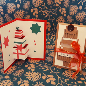 DIY kerstkaarten pakket. Hiermee kan je twee verschillende kaarten maken